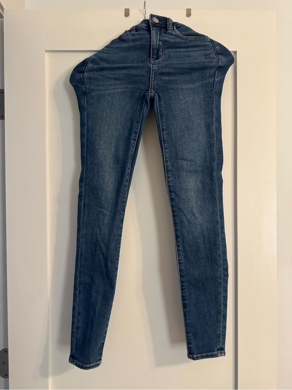 American Eagle Outfitters Hi-Rise Jegging in Medium Denim Blue